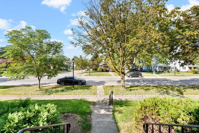 Foto del edificio - 1202 N Anthony Blvd