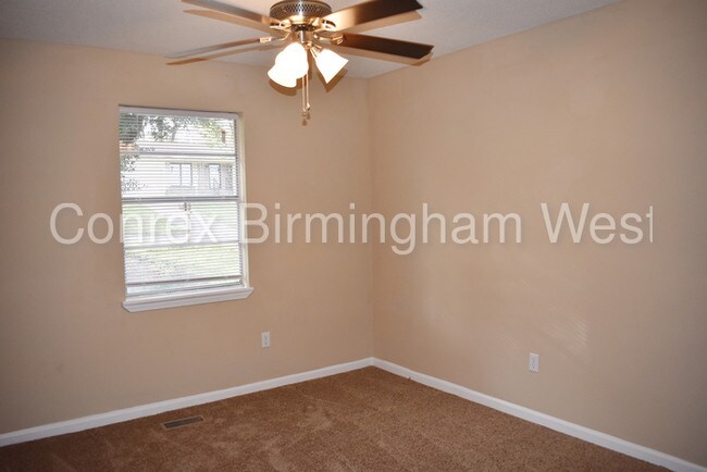 Building Photo - 1528 Carol Cir