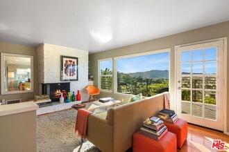 Building Photo - 1313 Corona Dr