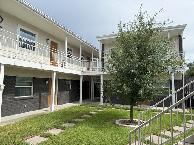 Building Photo - 1824 Thonig Rd