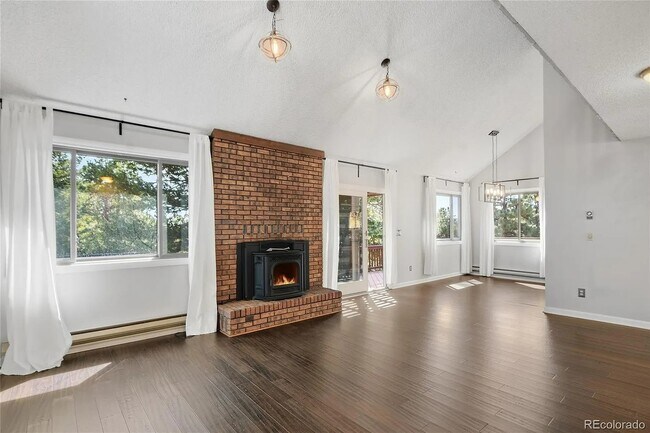 Building Photo - 6136 High Dr