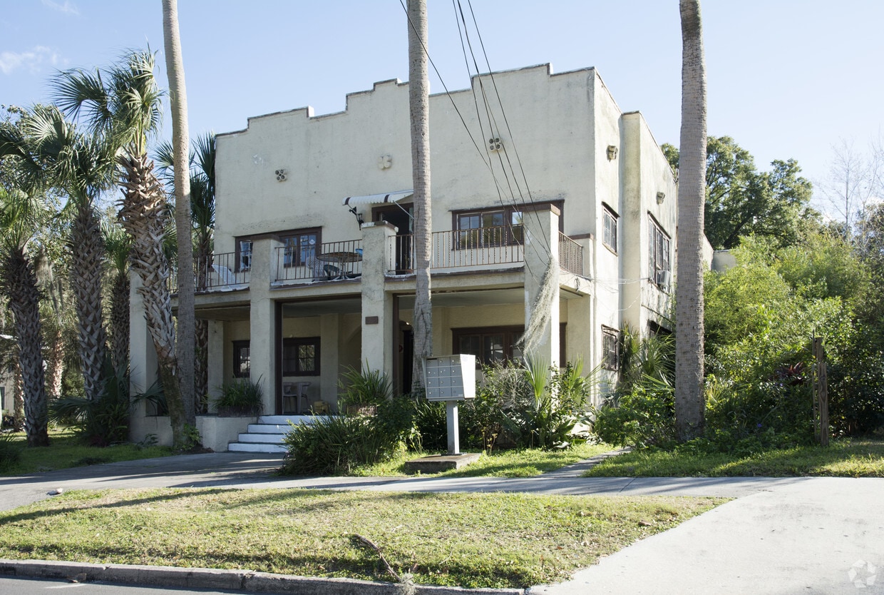 Building Photo - 915 E Palmetto St