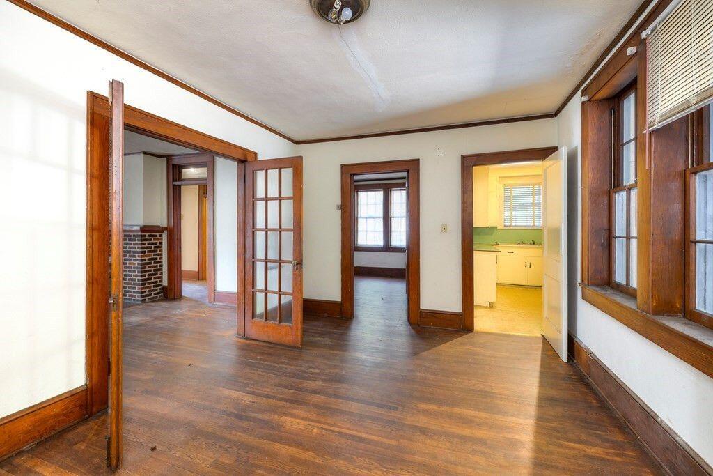 Foto principal - 25 W Charlotte Ave