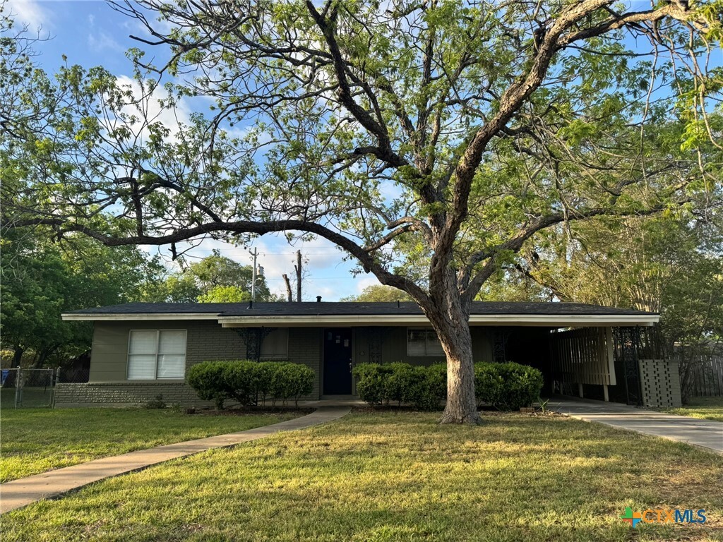 Foto principal - 1407 Hummingbird Ln