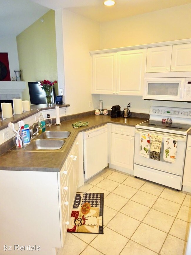 Foto del edificio - 9390 W Chatfield Pl