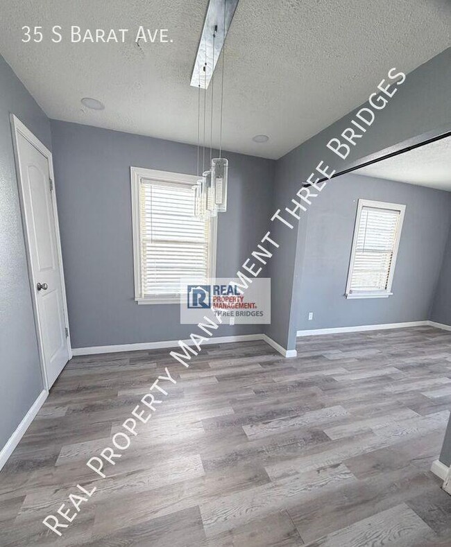 Building Photo - 35 S Barat Ave