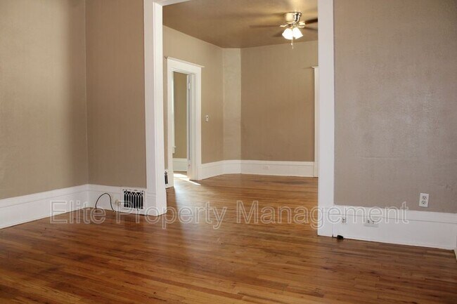 Foto del edificio - 322 W Routt Ave
