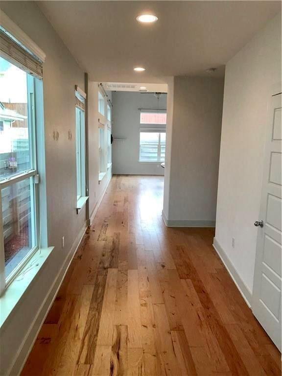 Foto del edificio - 7105 Mowbray St