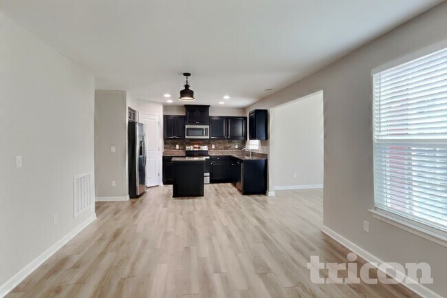 Foto del edificio - 2902 Cherry Point Ln