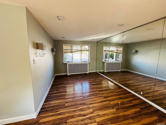 Foto del edificio - 1691 William St