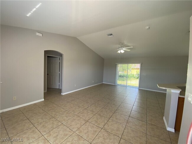 Foto del edificio - 2213 SW 4th St