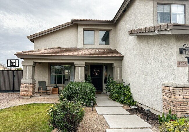 Foto del edificio - 4225 E Ivanhoe St
