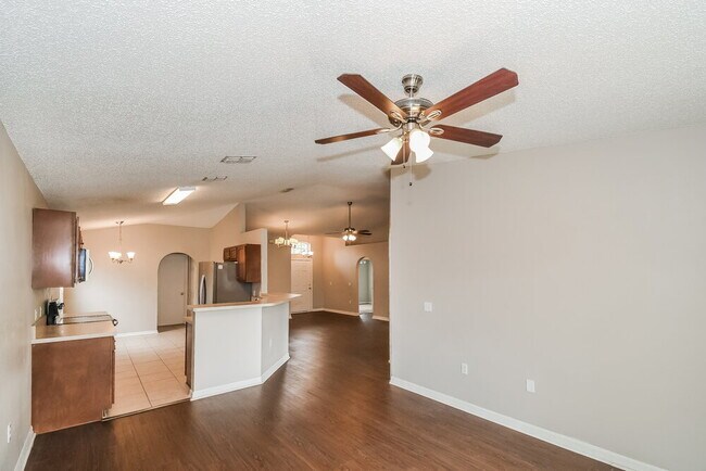 Building Photo - 11128 Lord Taylor Dr