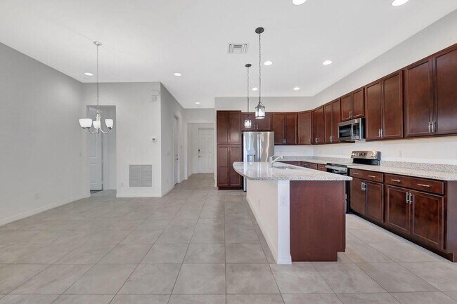 Foto del edificio - 6051 Stonecrest Ct