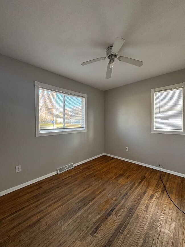 Foto del edificio - 3 bd 1ba charming home in Hudson IA for rent