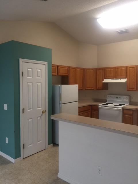 Building Photo - 1281 SW San Esteban Ave