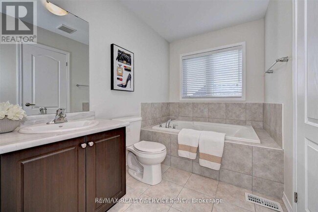 Building Photo - 15 Blacksmith Dr