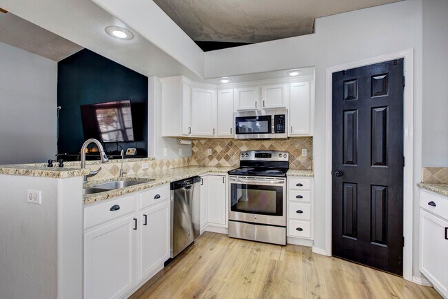 Foto del edificio - Welcome to this charming 3 bedroom, 2 bathroom home located in Nampa, ID.