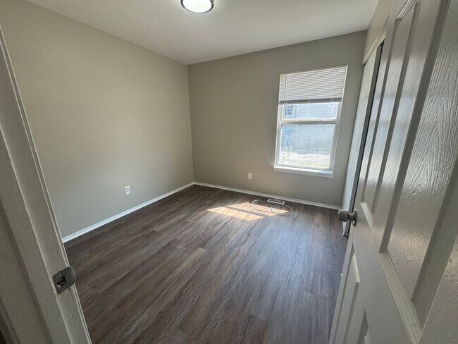 Foto del edificio - Freshly renovated 3bed/1bath!!