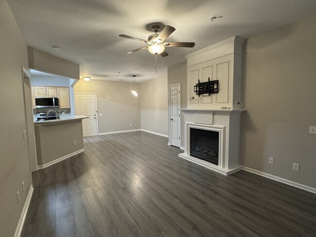 Foto del edificio - 14907 Santa Lucia Dr