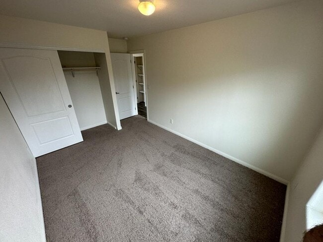 Building Photo - 3 Bedroom 2 BA Manufactured Home