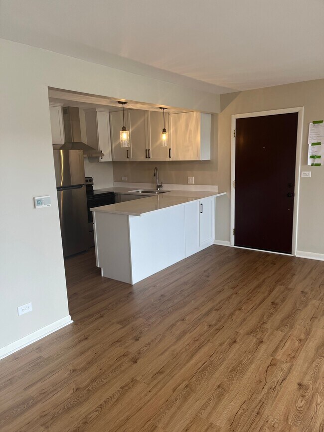 Foto del edificio - 5509 E Lake Dr