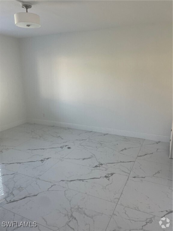 Building Photo - 4060 Ice Castle Way