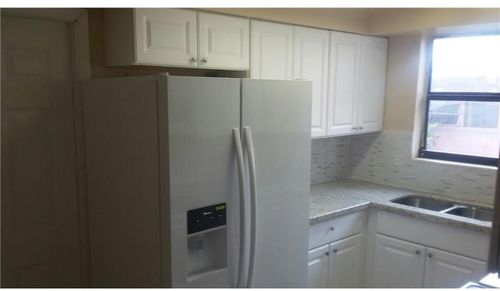 Foto principal - 2491 NW 16th Ct