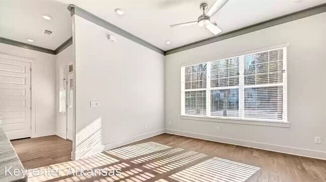 Foto del edificio - 3 br, 3 bath House - 1622 E Mission Blvd