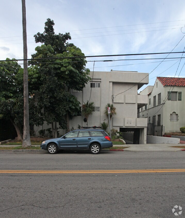Building Photo - 1759 N Wilton Pl