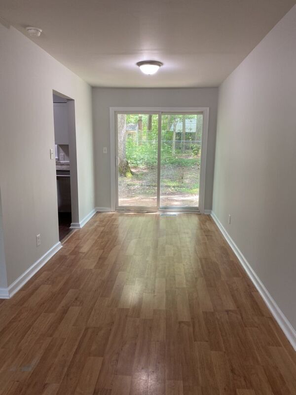 Foto del edificio - 118 Durham Dr