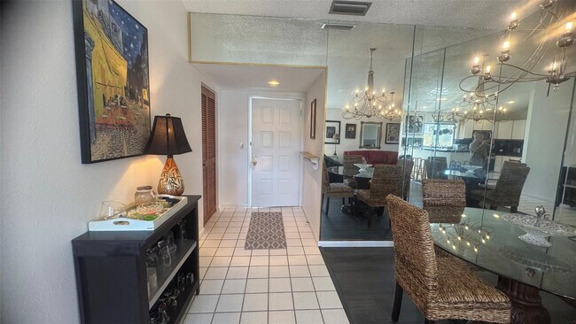 Foto del edificio - 5483 Casablanca Cir