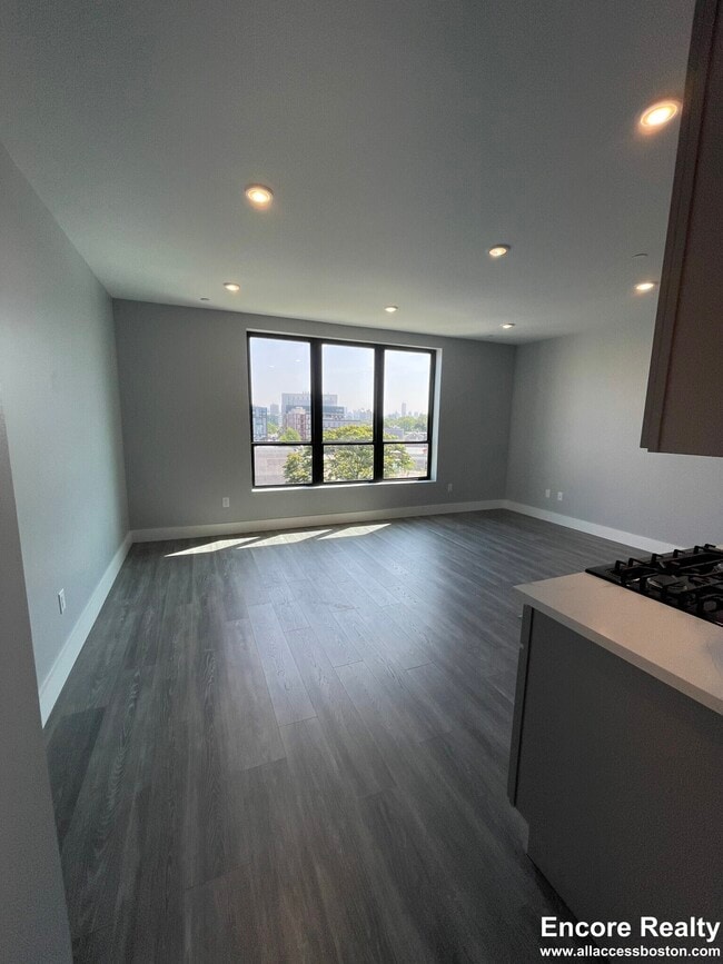 Building Photo - 365 Western Ave