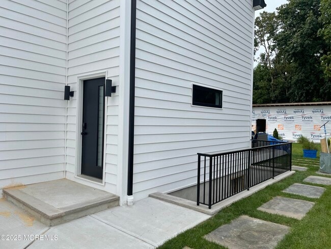 Building Photo - 258 West End Ave