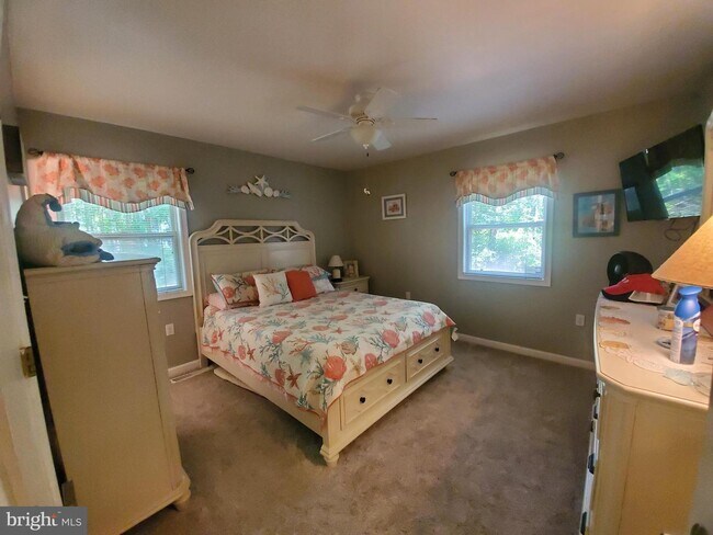 Building Photo - 5 Footbridge Trail