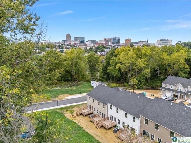 Building Photo - 306 Barber St