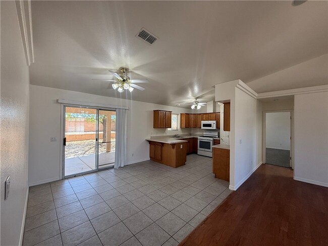 Building Photo - 3754 Heather Ave