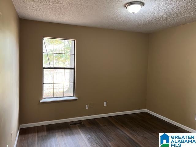 Building Photo - 126 Willowbrook Dr