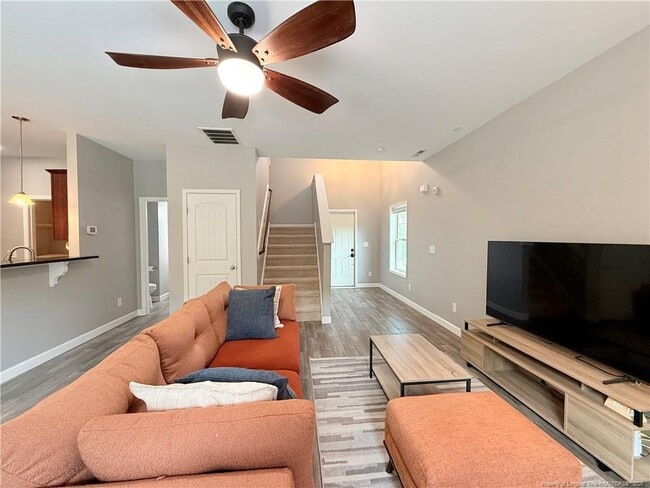 Foto del edificio - 100 Blue Bay Ln