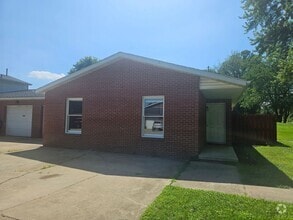 Building Photo - 4420 Lovers Ln