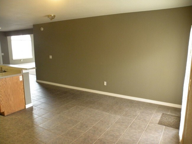 Foto del edificio - 4 br, 2 bath House - 751 North Meadowlands