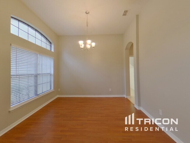 Foto del edificio - 1512 Clapton Dr