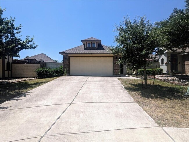 Foto del edificio - 242 Rock Bluff Ln
