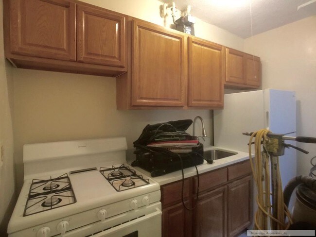 Building Photo - 135 W 238th St