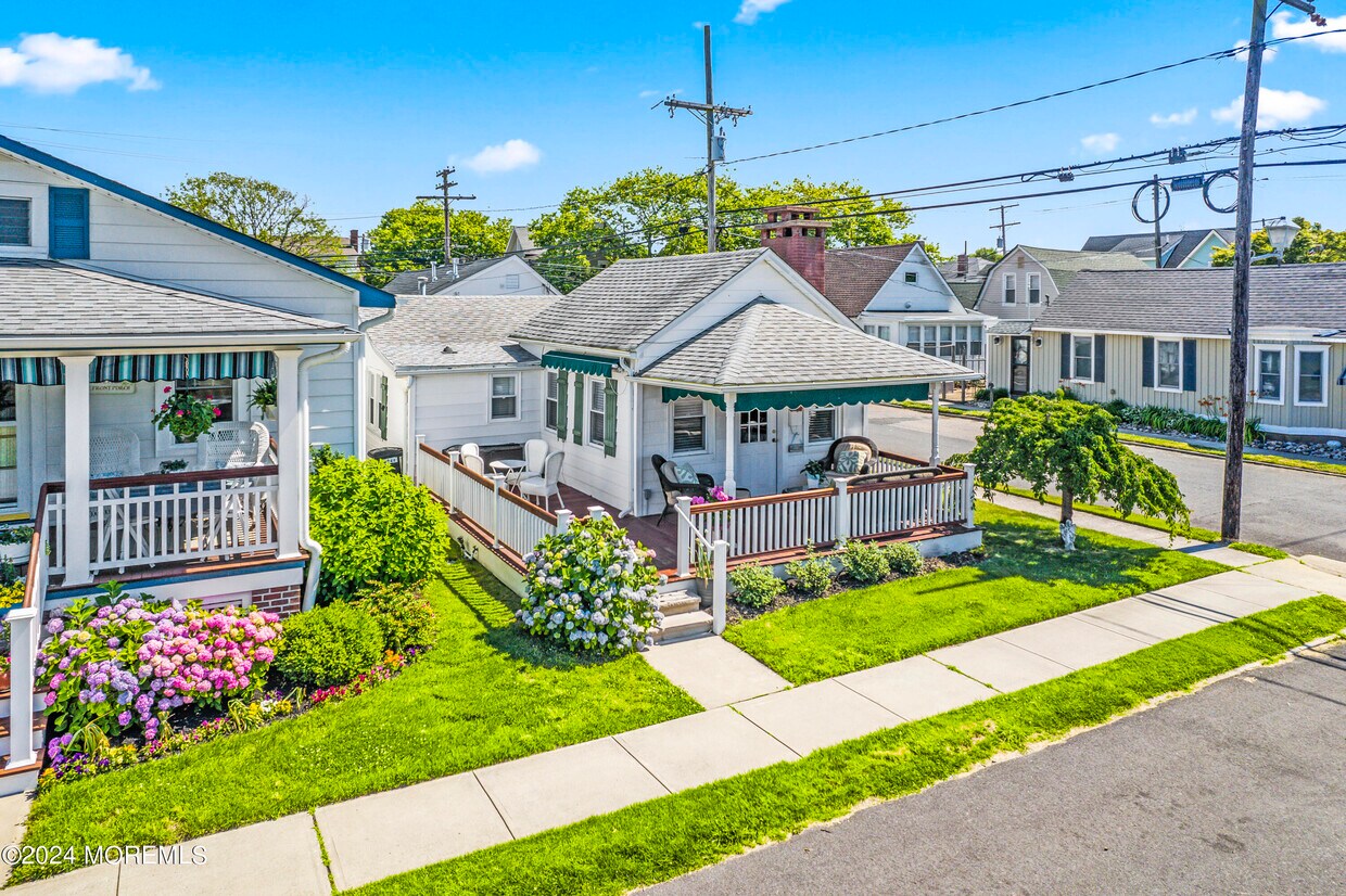 Primary Photo - 91 Inskip Ave