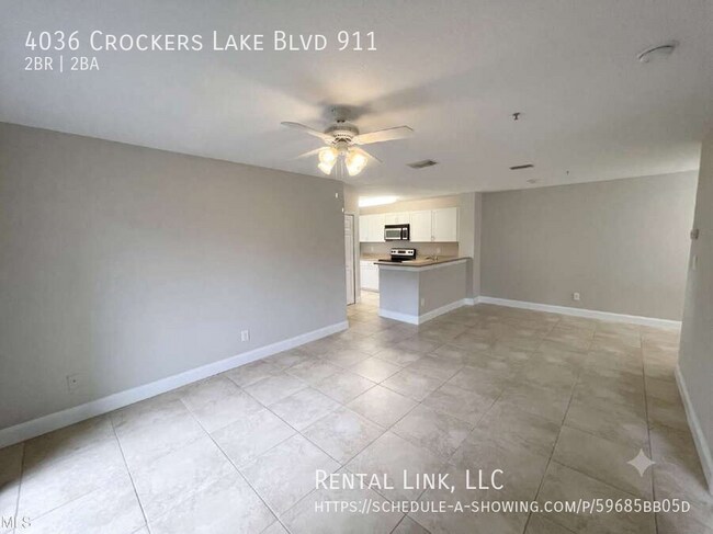 Foto del edificio - 4036 Crockers Lake Blvd