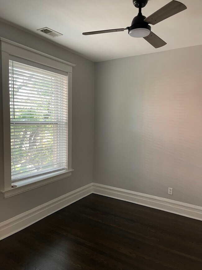 Foto del edificio - 5331 N Winthrop Ave