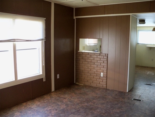 Building Photo - 2226 Bench Blvd1