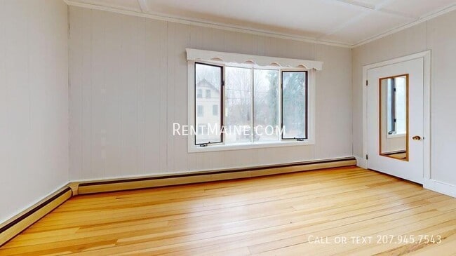 Building Photo - 5 Grove St