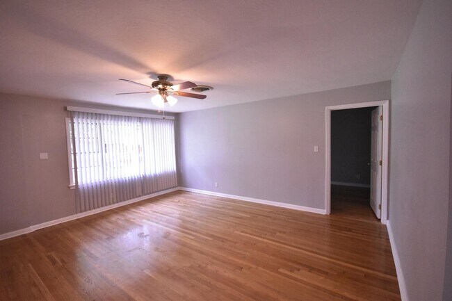 Building Photo - 3619 Penwood Way